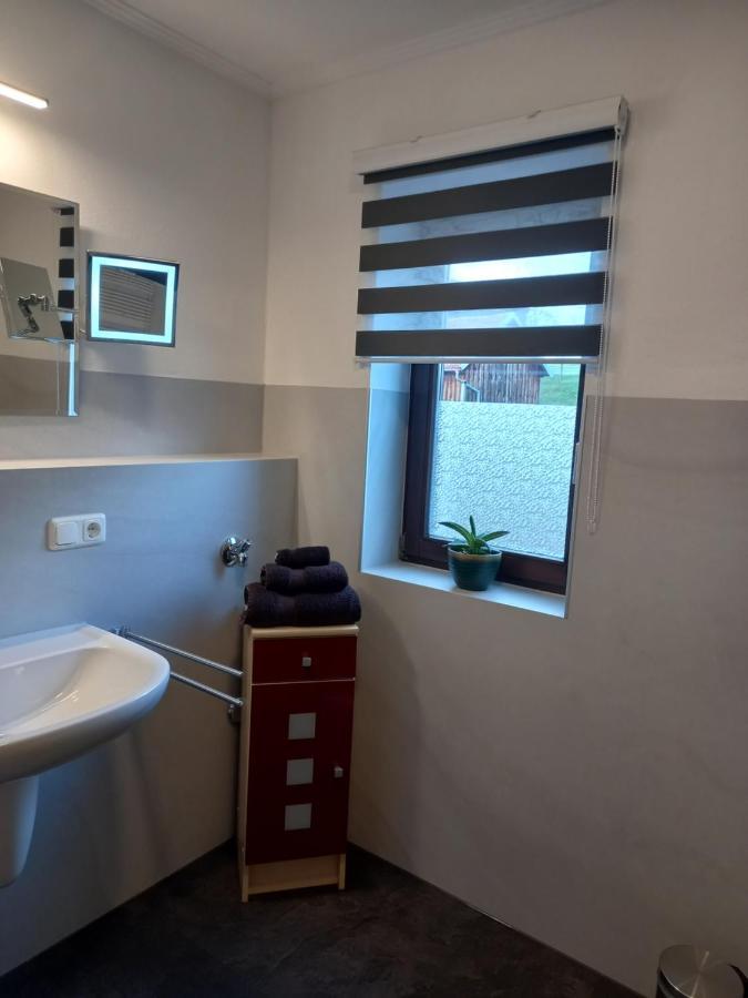 Cafe Und Pension Ringer Vilseck Buitenkant foto