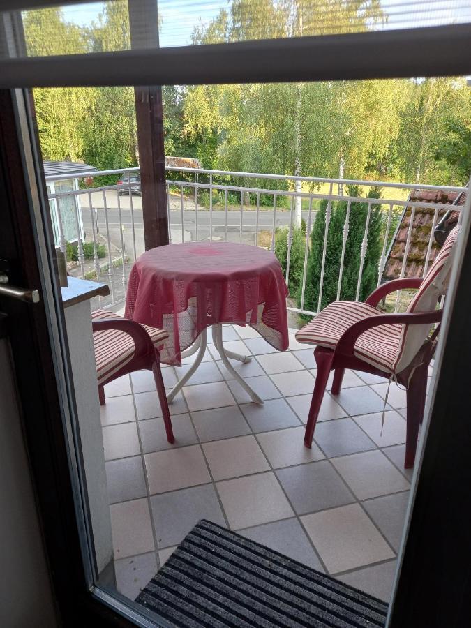 Cafe Und Pension Ringer Vilseck Buitenkant foto